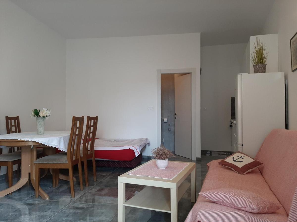 Cvita Apartment Vodice Exterior foto